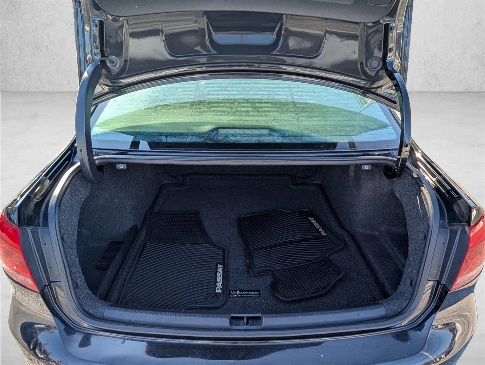 2012 Volkswagen Passat 4dr Sdn 2.5L Manual SE PZEV