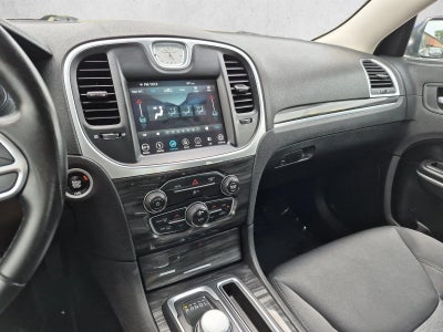 2018 Chrysler 300 Touring RWD