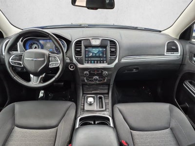 2018 Chrysler 300 Touring RWD