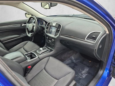 2018 Chrysler 300 Touring RWD