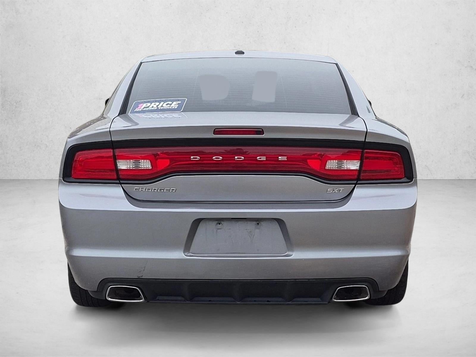 2014 Dodge Charger 4dr Sdn SXT RWD