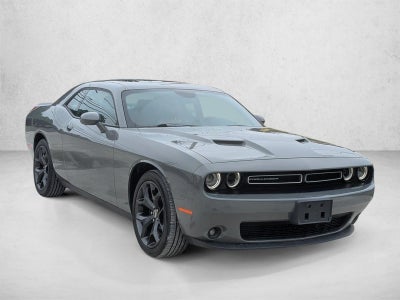 2019 Dodge Challenger SXT RWD