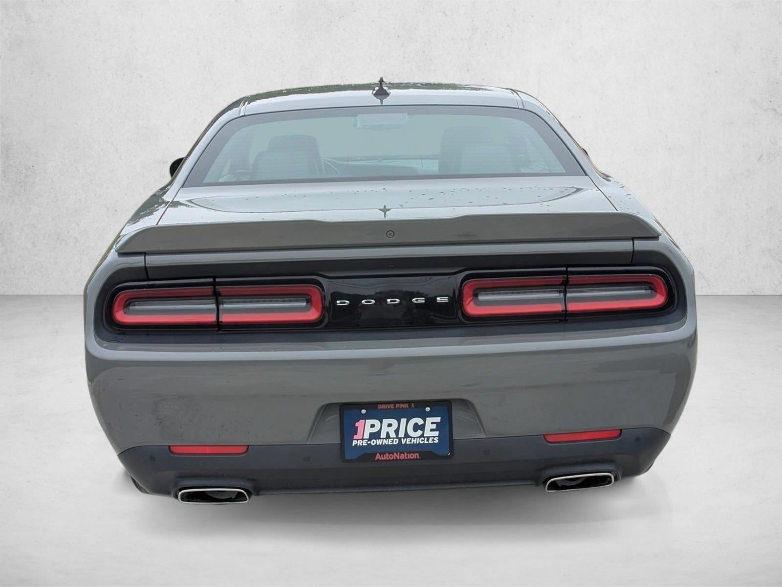 2019 Dodge Challenger SXT RWD