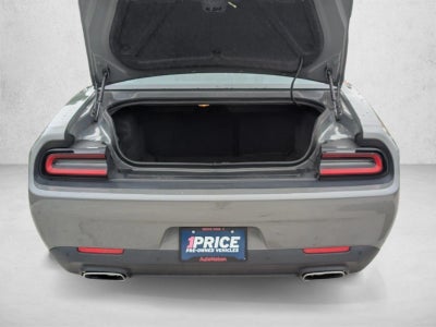 2019 Dodge Challenger SXT RWD