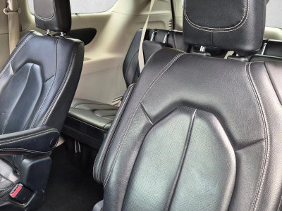 2022 Chrysler Pacifica Touring L FWD