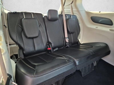 2022 Chrysler Pacifica Touring L FWD