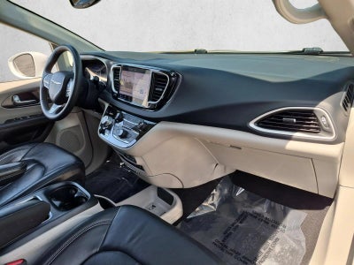2022 Chrysler Pacifica Touring L FWD