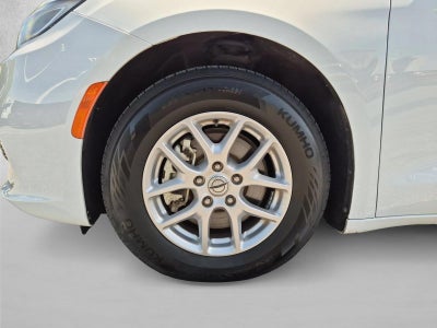 2022 Chrysler Pacifica Touring L FWD