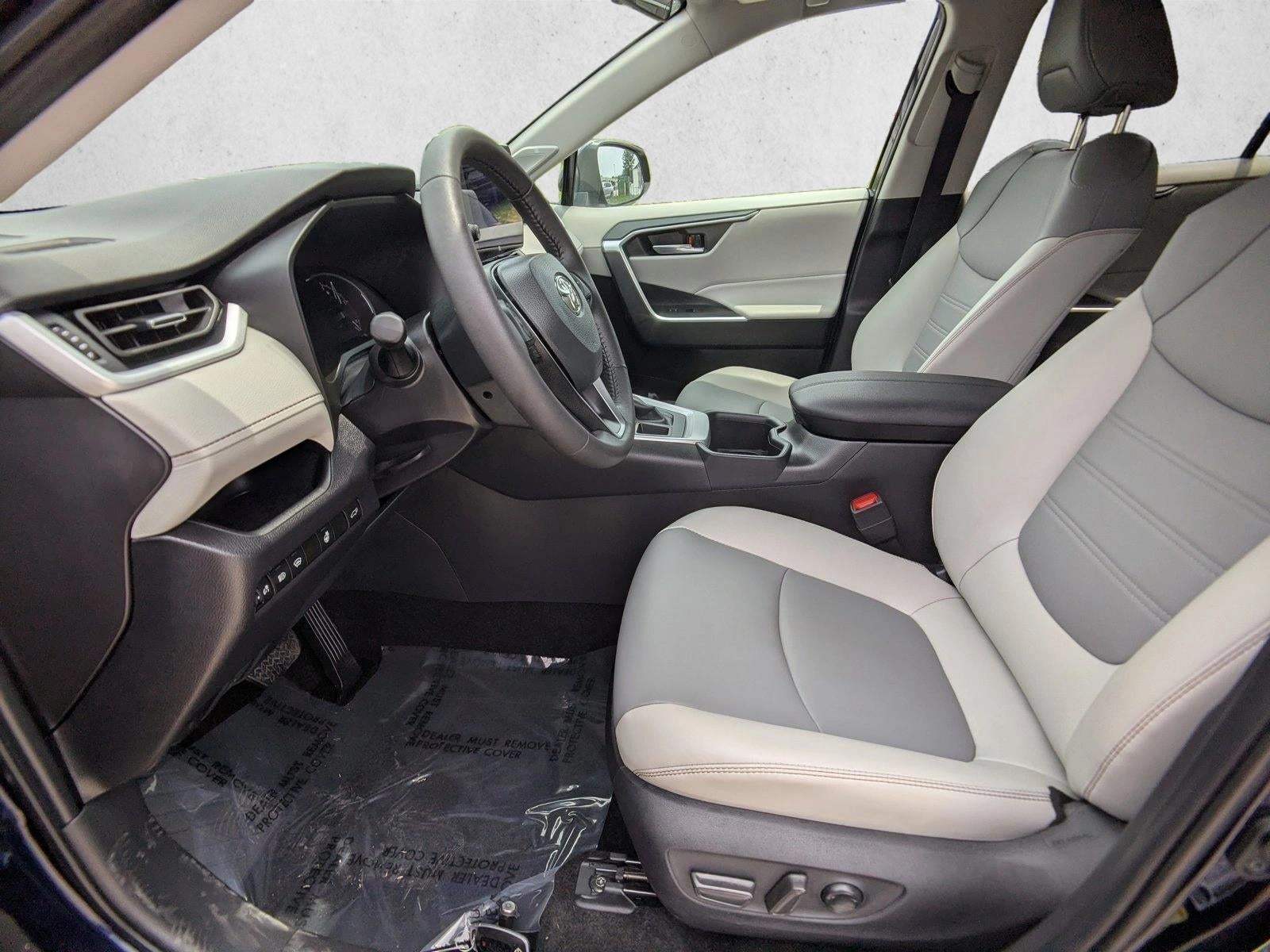 2025 Toyota RAV4 XLE Premium AWD (Natl)