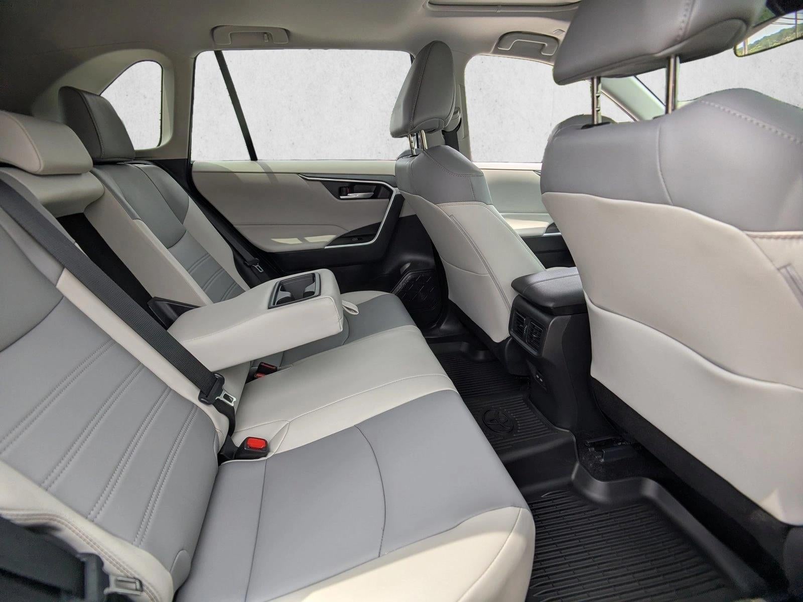 2025 Toyota RAV4 XLE Premium AWD (Natl)