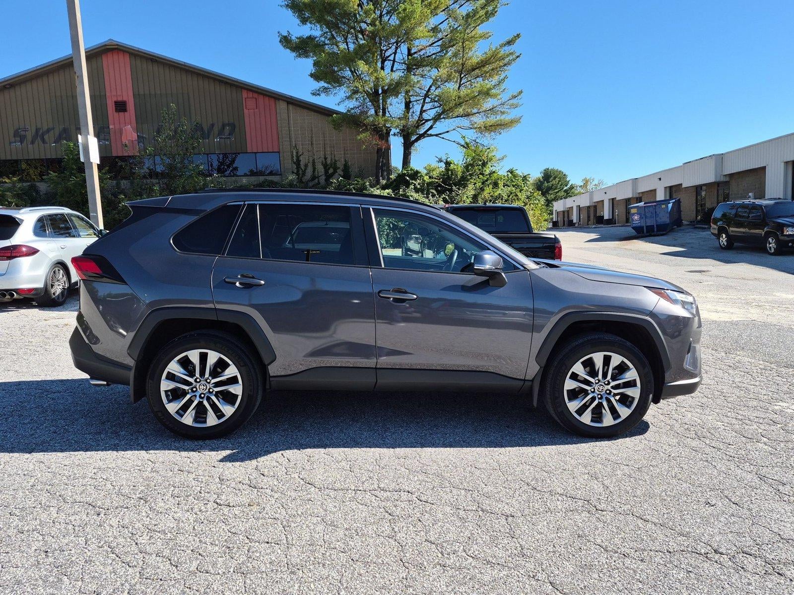 2022 Toyota RAV4 XLE Premium AWD (Natl)