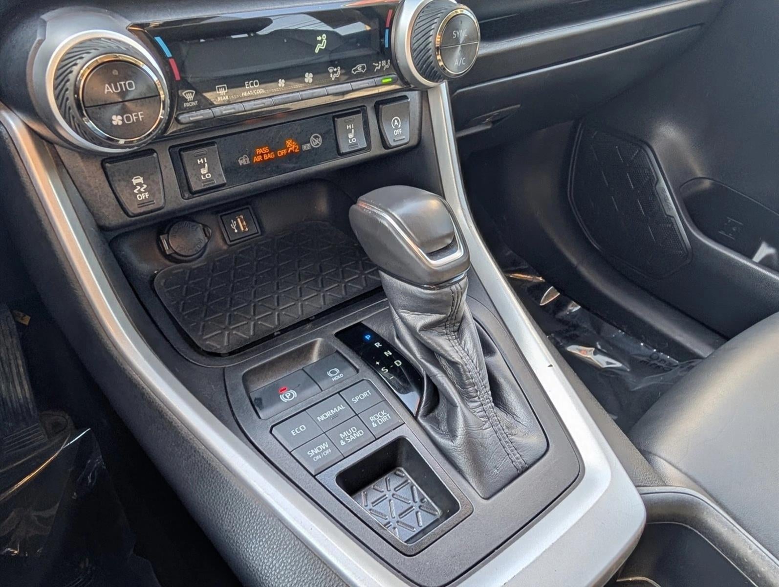 2024 Toyota RAV4 XLE Premium AWD (Natl)