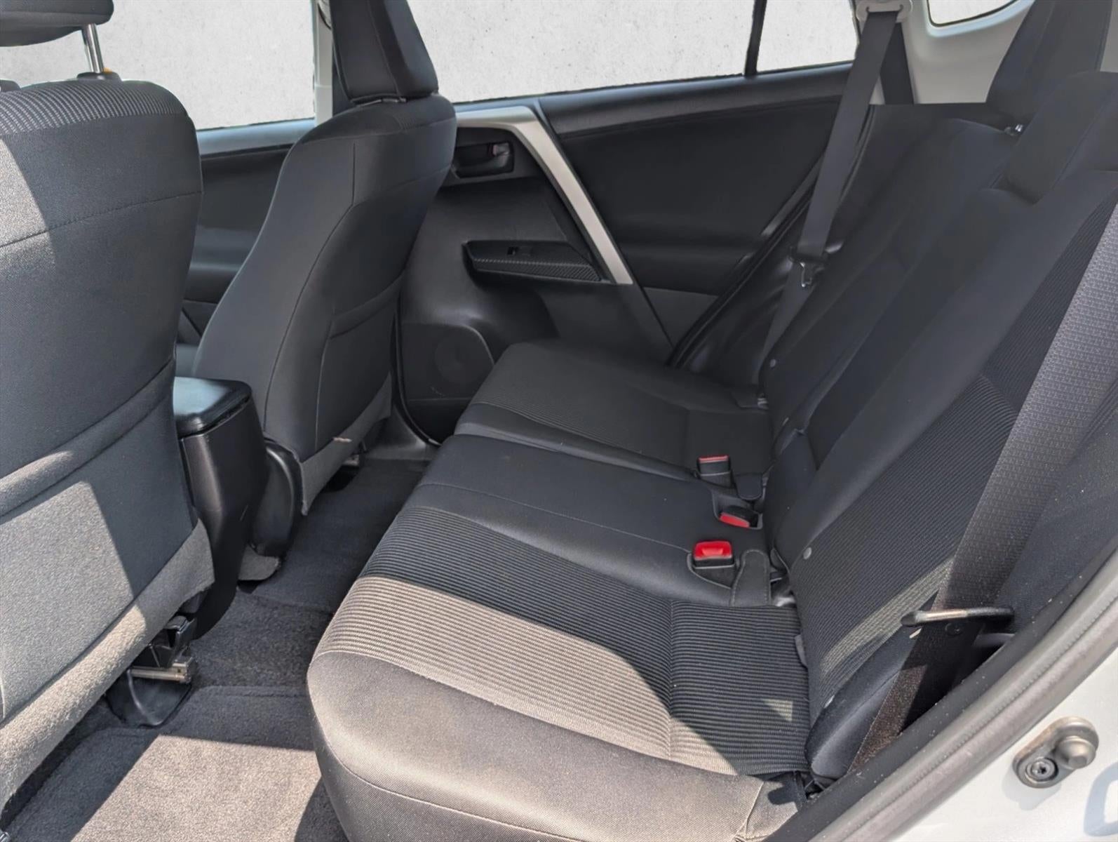 2015 Toyota RAV4 AWD 4dr LE (Natl)
