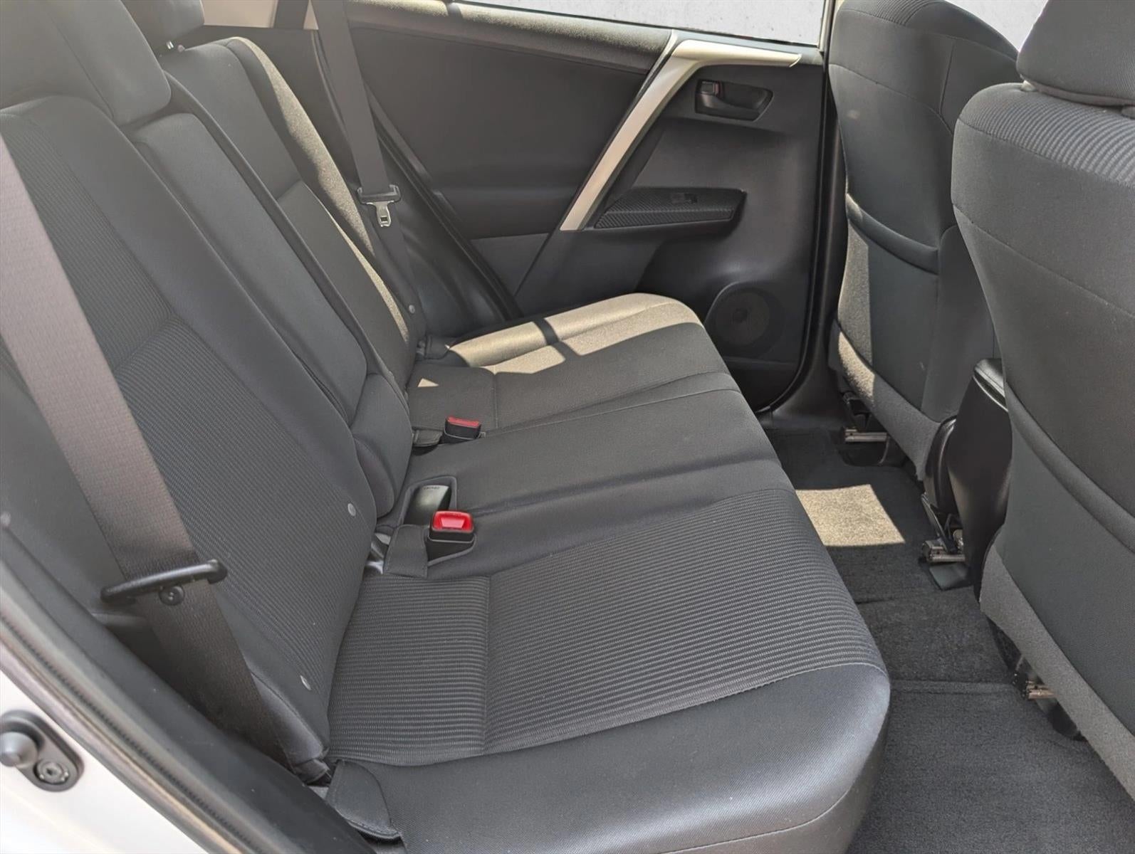 2015 Toyota RAV4 AWD 4dr LE (Natl)