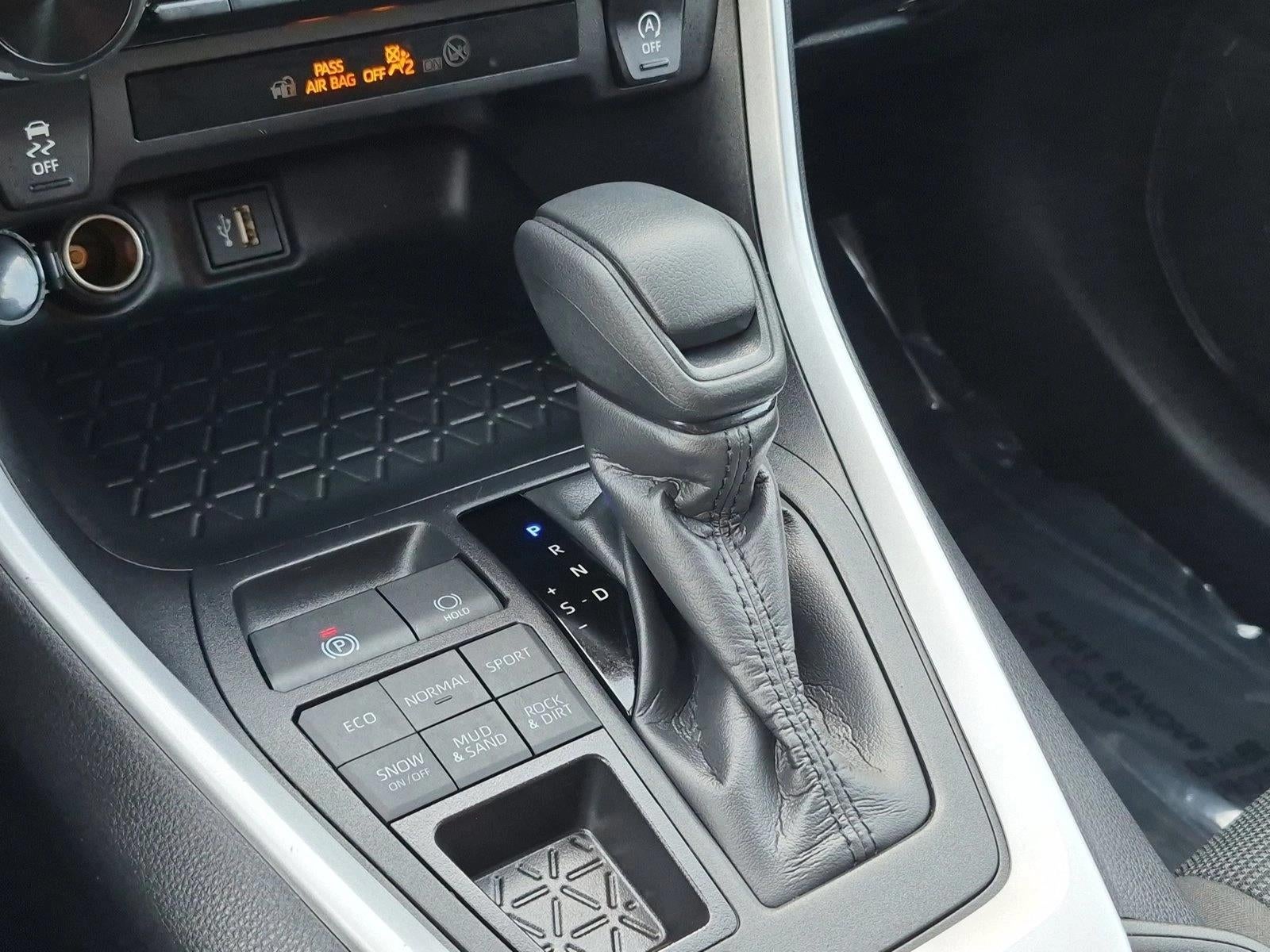 2025 Toyota RAV4 LE AWD (Natl)