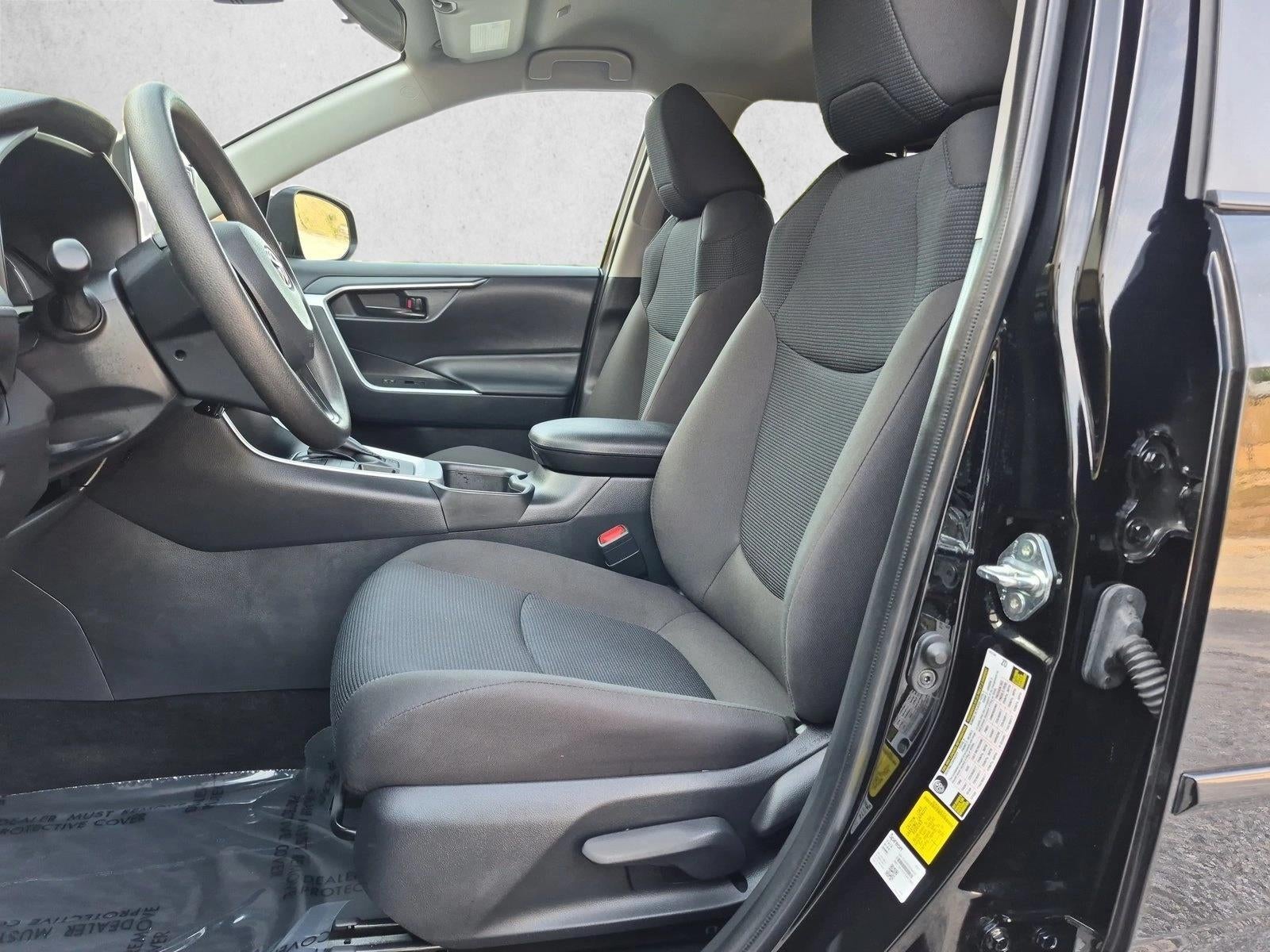 2025 Toyota RAV4 LE AWD (Natl)