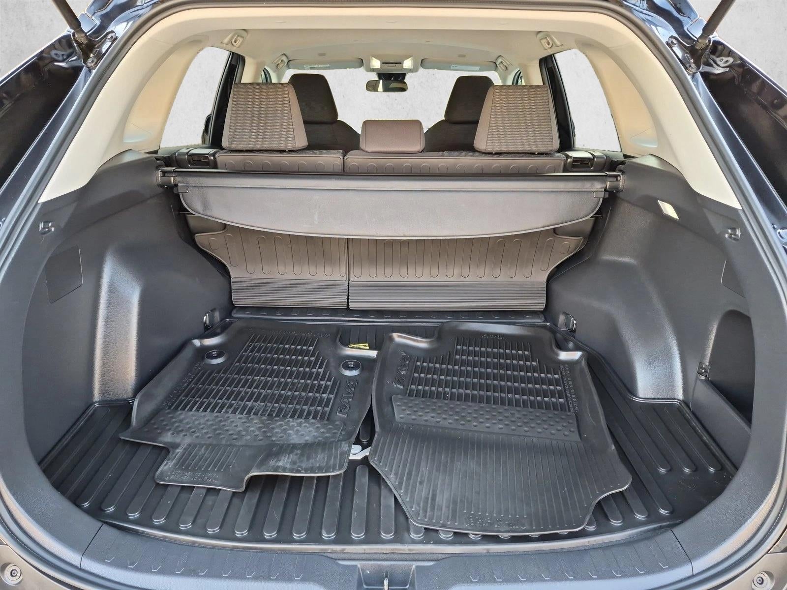 2025 Toyota RAV4 LE AWD (Natl)