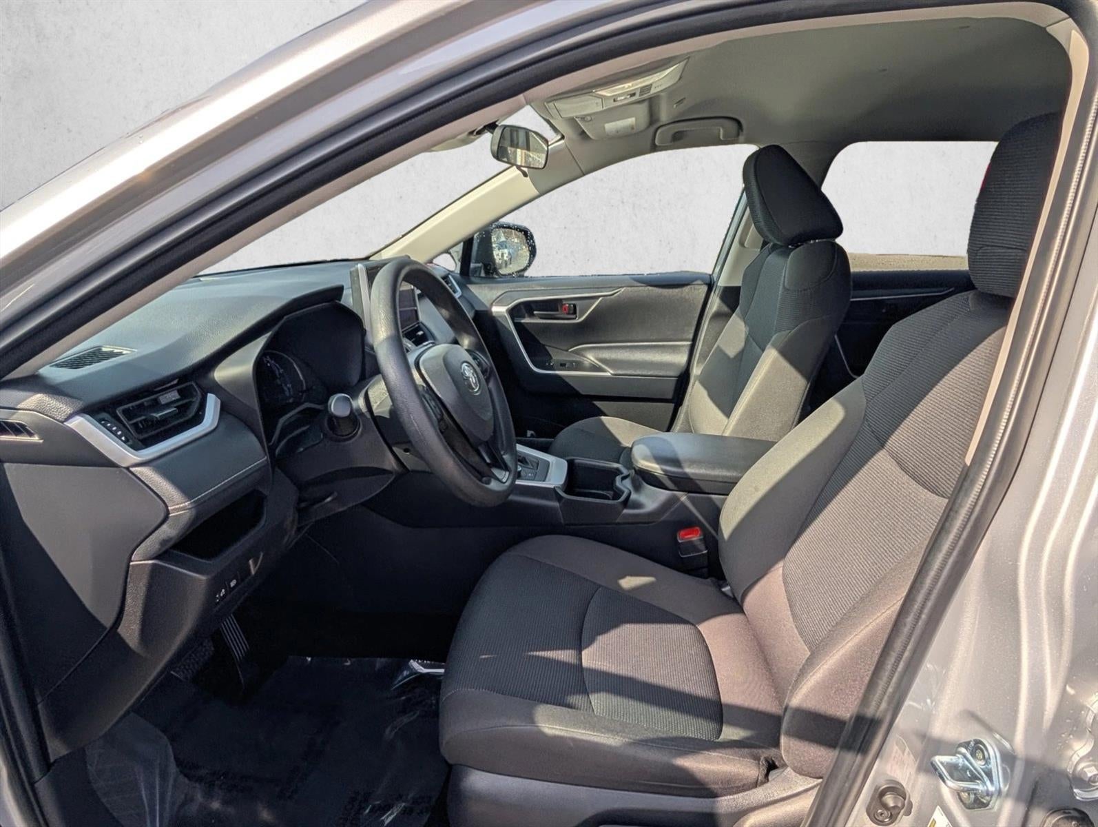 2025 Toyota RAV4 Hybrid LE AWD (Natl)