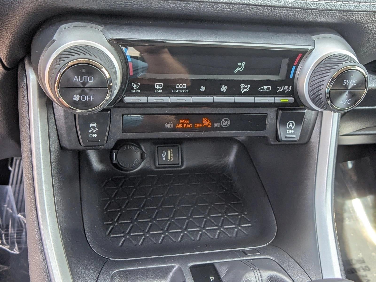 2025 Toyota RAV4 XLE AWD (Natl)