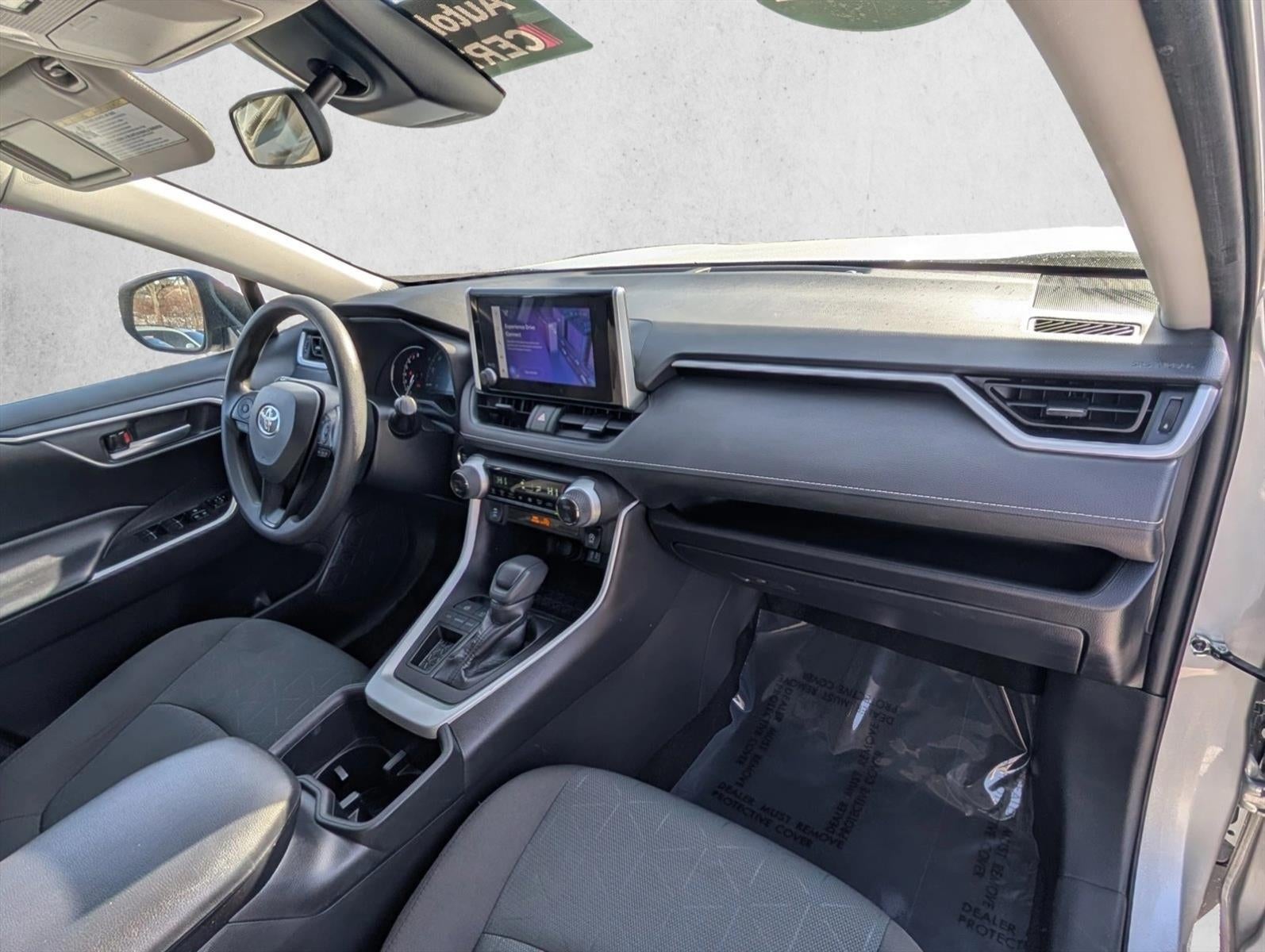 2024 Toyota RAV4 XLE FWD (GS)