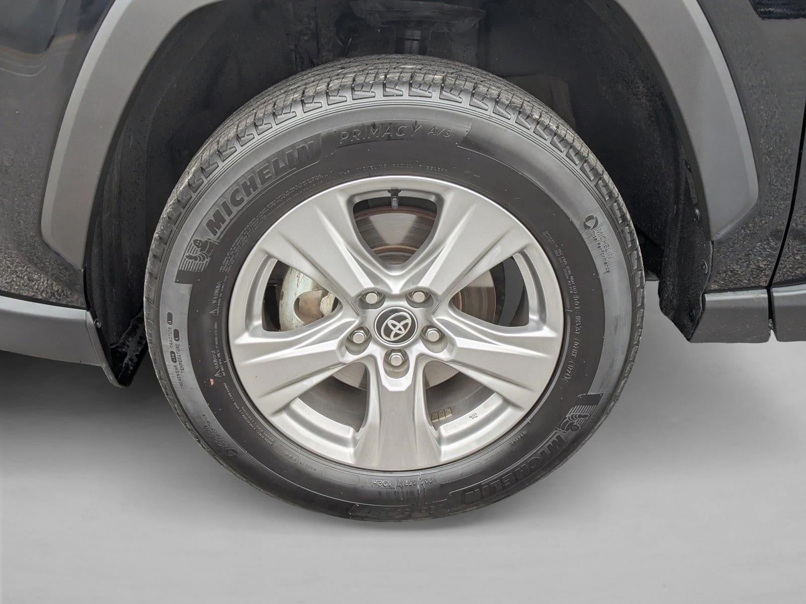 2024 Toyota RAV4 XLE FWD (GS)
