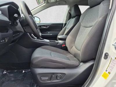 2025 Toyota RAV4 XLE FWD (GS)