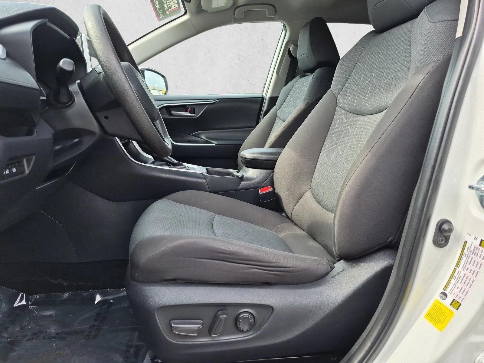 2025 Toyota RAV4 XLE FWD (GS)