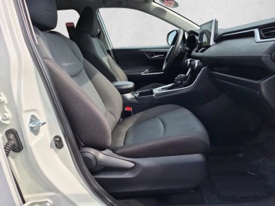 2025 Toyota RAV4 XLE FWD (GS)