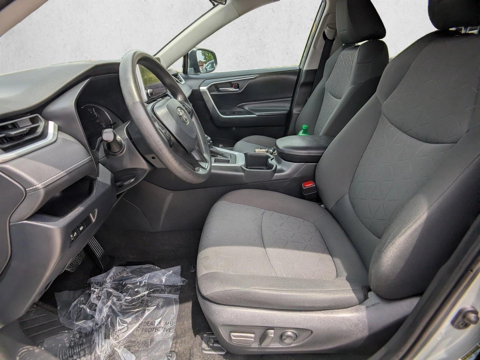 2023 Toyota RAV4 XLE FWD (GS)