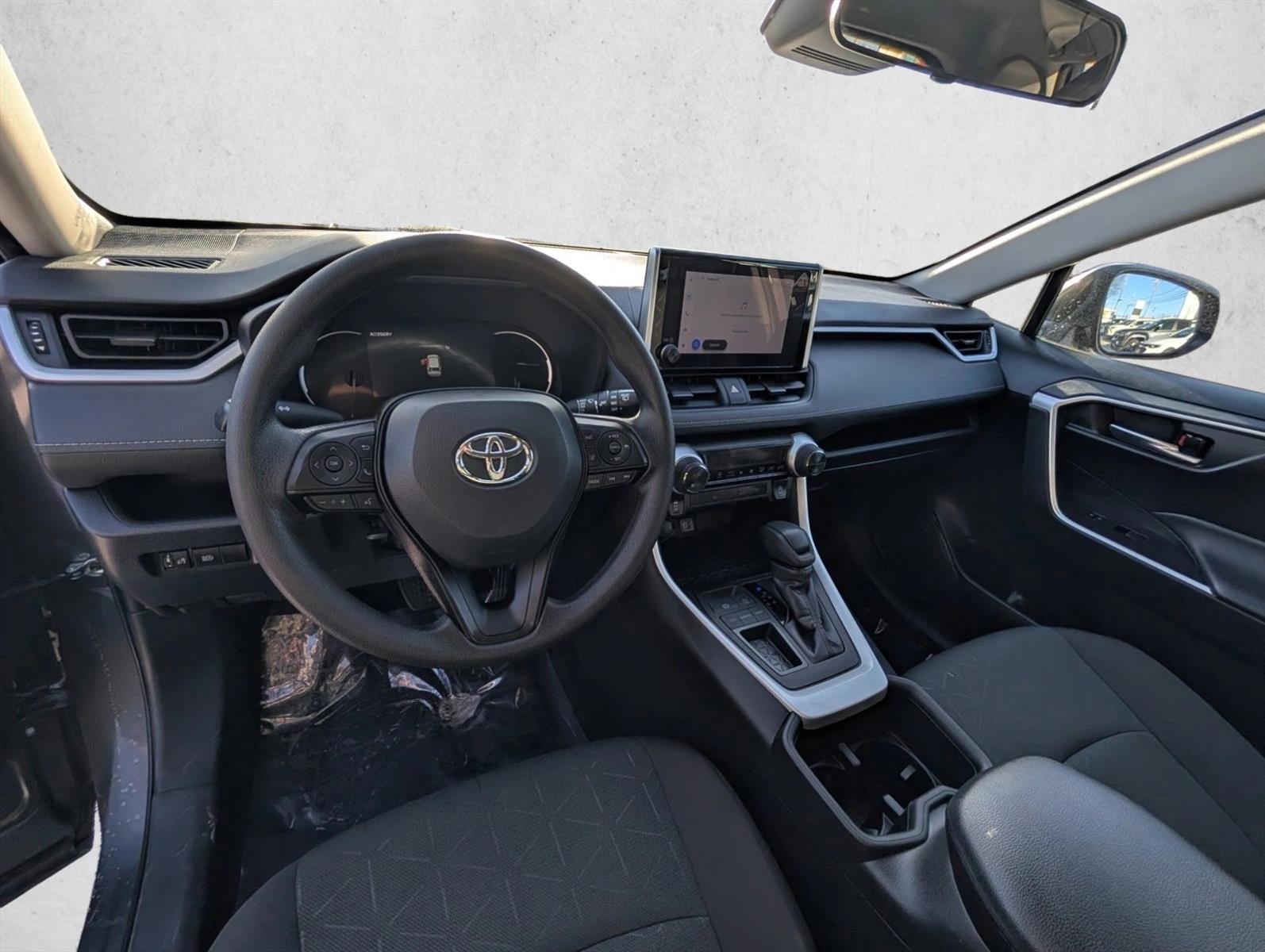 2024 Toyota RAV4 XLE FWD (GS)