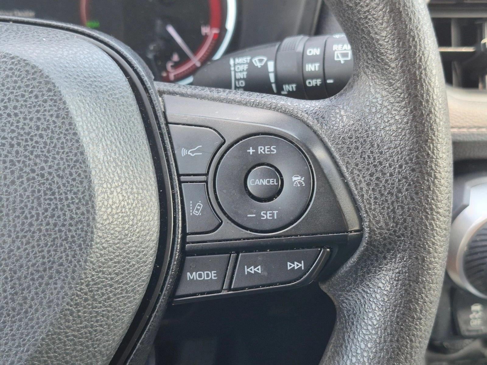 2023 Toyota RAV4 XLE FWD (GS)