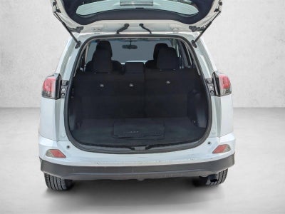 2016 Toyota RAV4 FWD 4dr LE (GS)