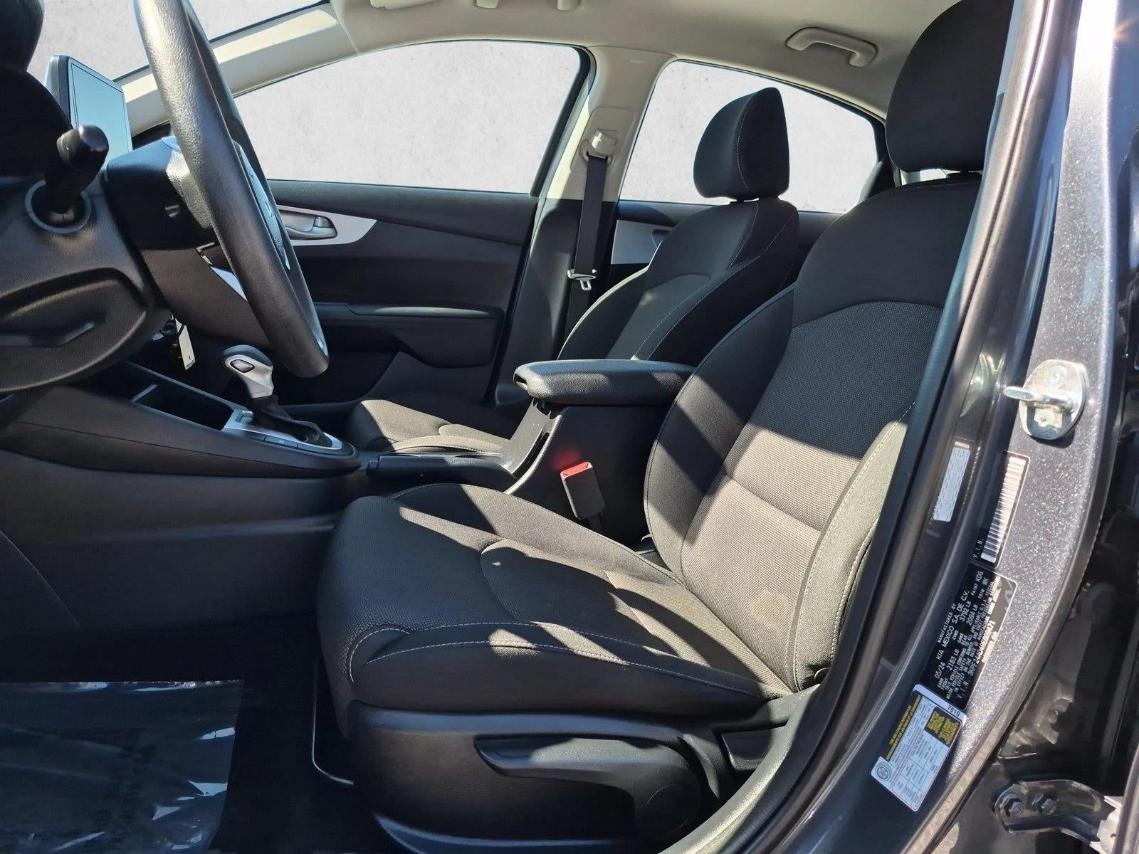 2024 Kia Forte LXS IVT