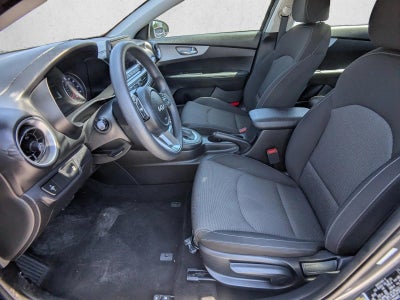 2023 Kia Forte LXS IVT