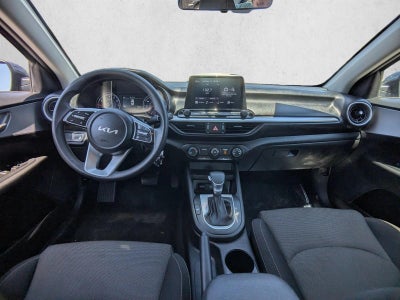 2023 Kia Forte LXS IVT