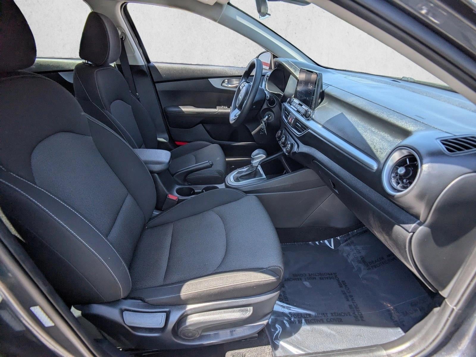 2023 Kia Forte LXS IVT