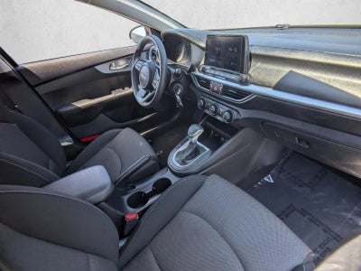 2023 Kia Forte LXS IVT