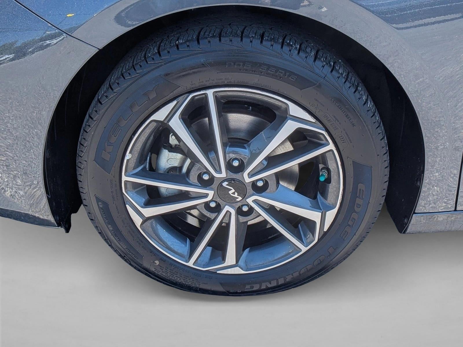 2023 Kia Forte LXS IVT