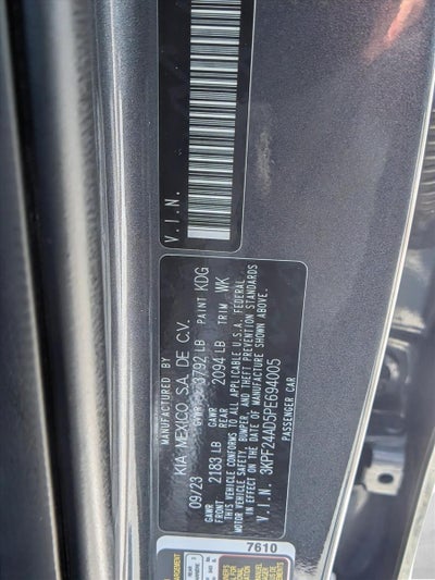 2023 Kia Forte LXS IVT