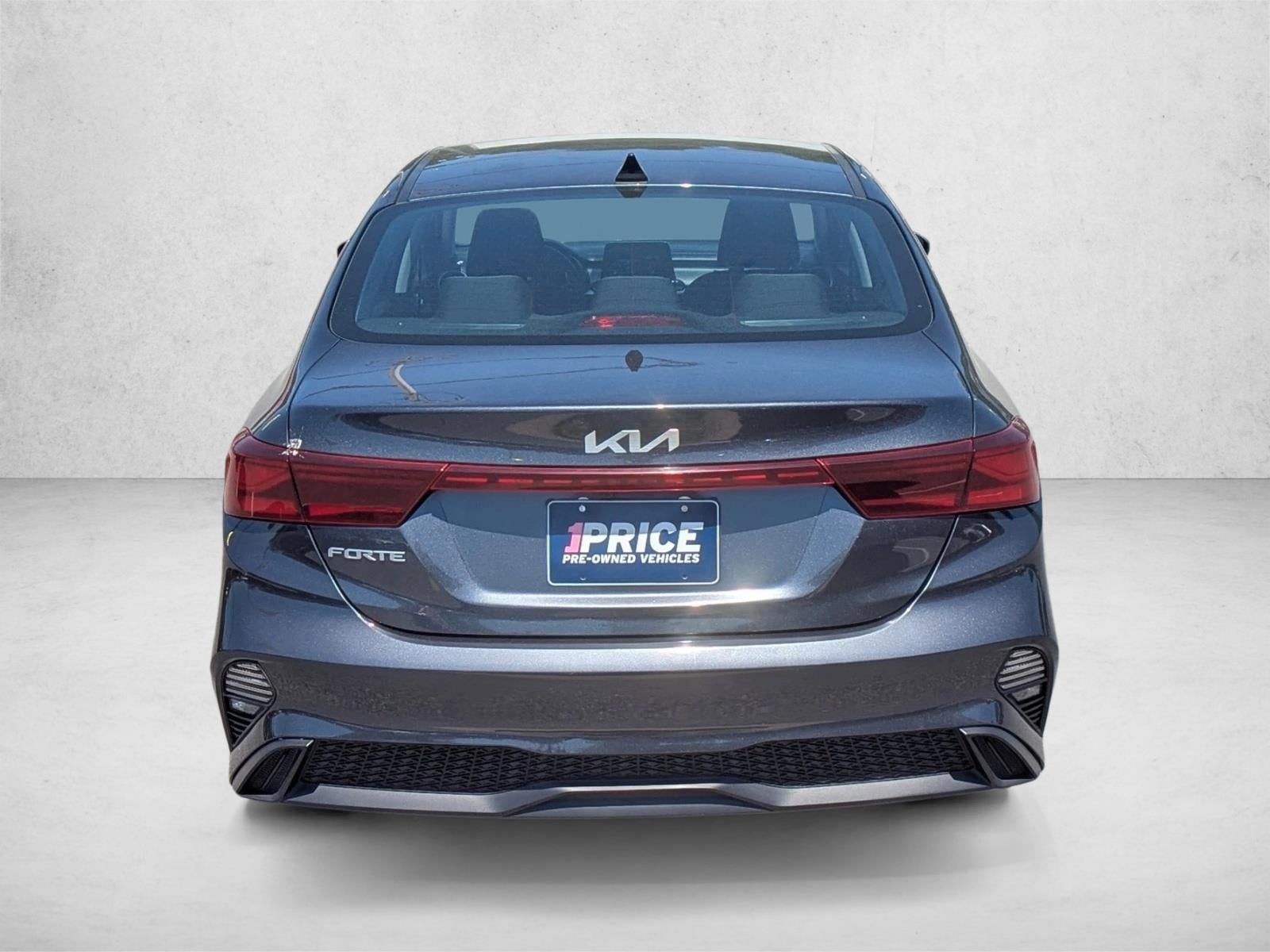 2023 Kia Forte LXS IVT