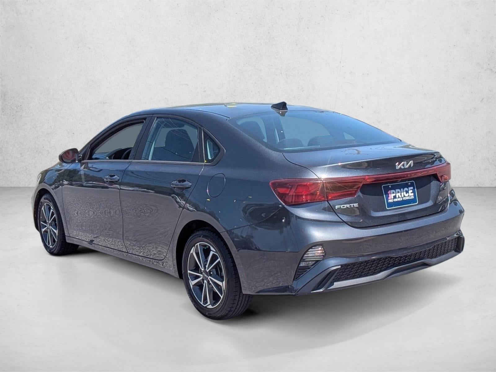 2023 Kia Forte LXS IVT
