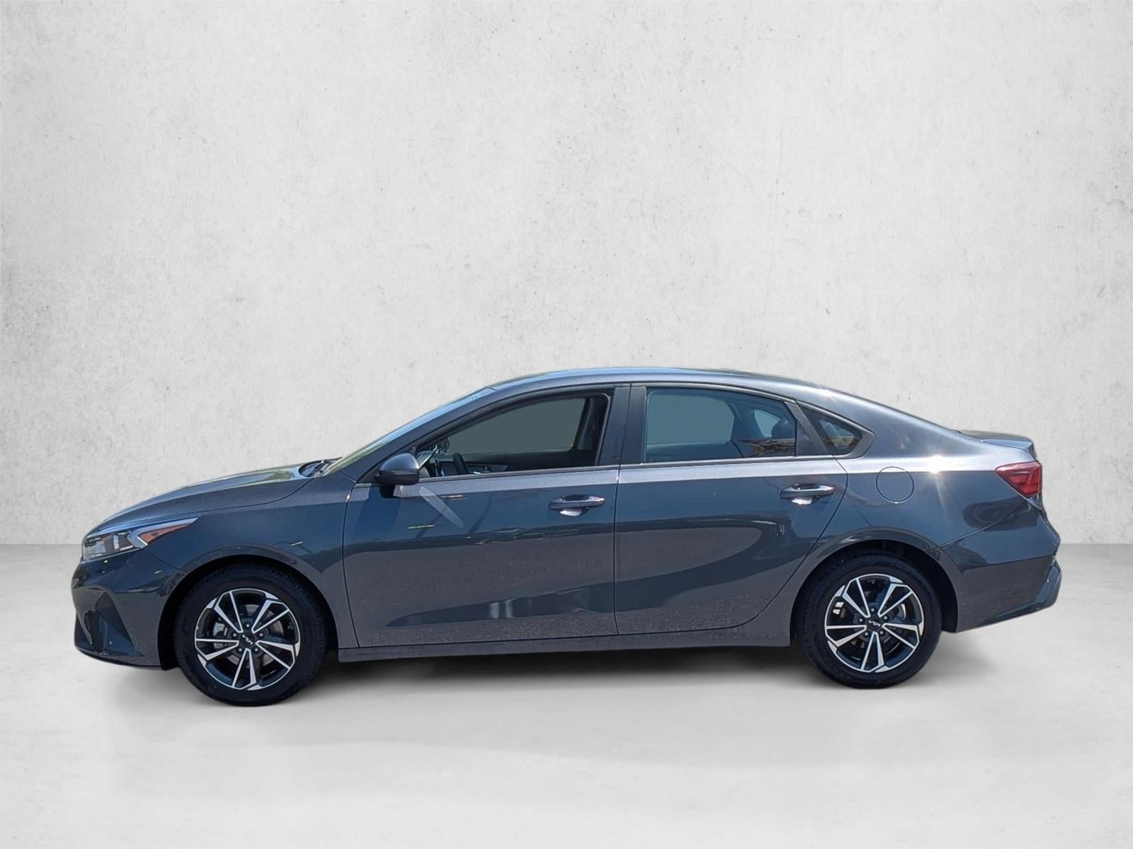 2023 Kia Forte LXS IVT