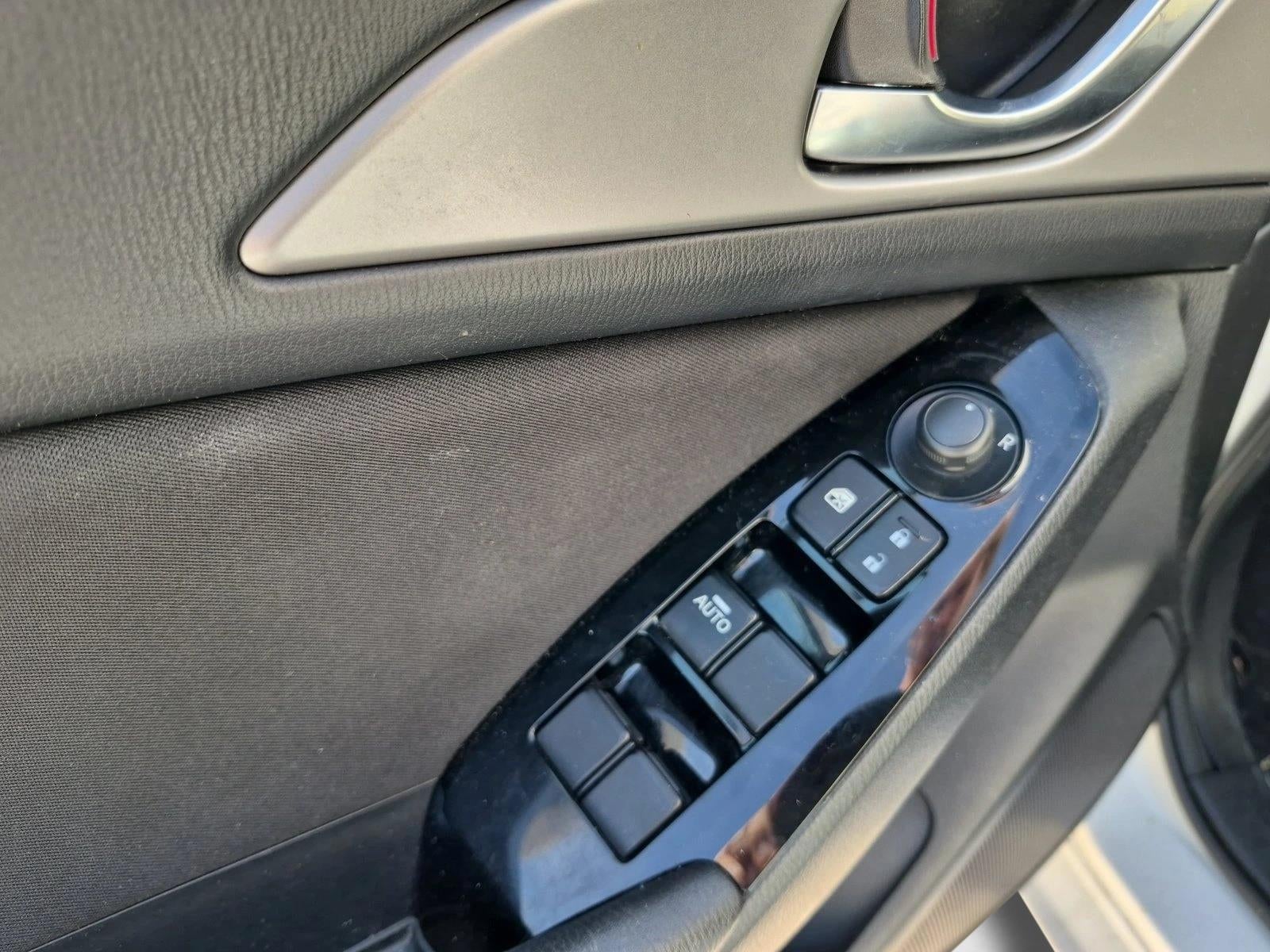 2017 Mazda Mazda3 4-Door Sport Auto