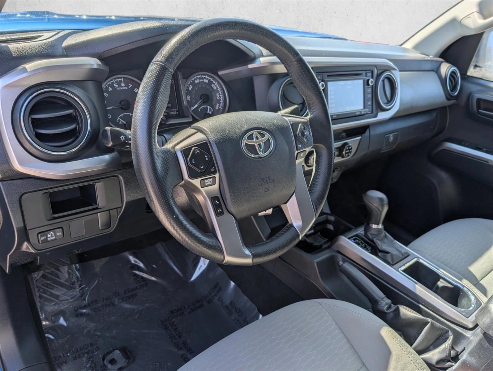 2017 Toyota Tacoma SR5 Double Cab 5' Bed V6 4x4 AT (Natl)