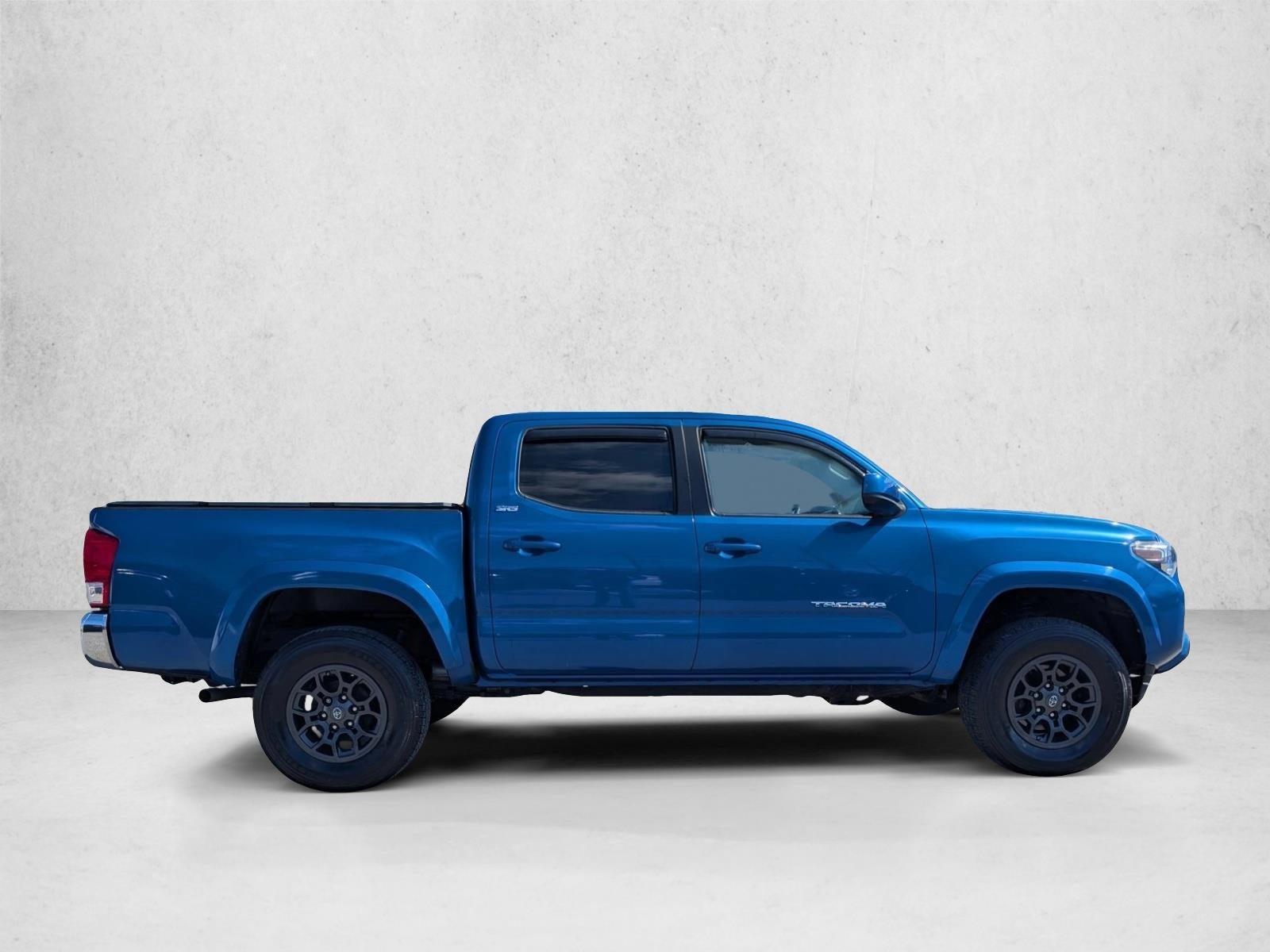 2017 Toyota Tacoma SR5 Double Cab 5' Bed V6 4x4 AT (Natl)
