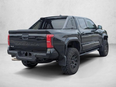 2026 Toyota Tacoma 4WD 4WD SR5 Double Cab 5' Bed AT (Natl)