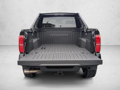 2026 Toyota Tacoma 4WD 4WD SR5 Double Cab 5' Bed AT (Natl)
