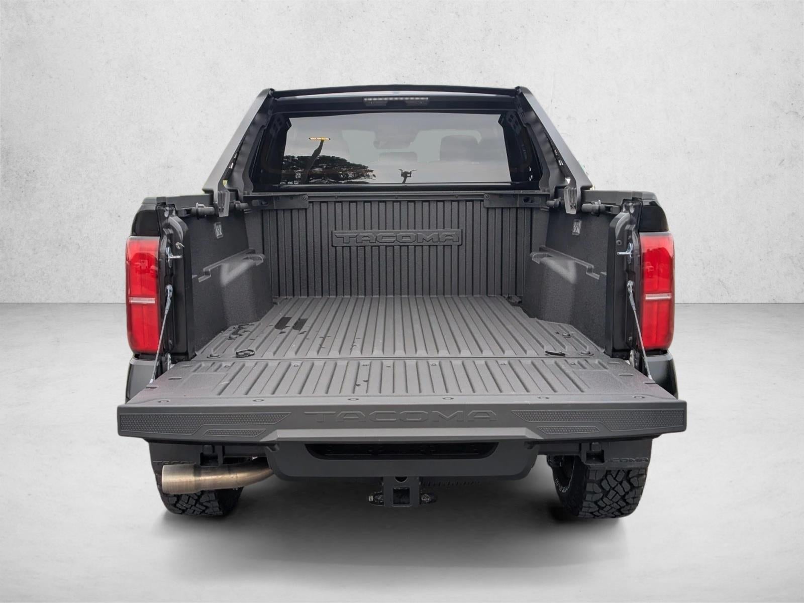 2026 Toyota Tacoma 4WD 4WD SR5 Double Cab 5' Bed AT (Natl)