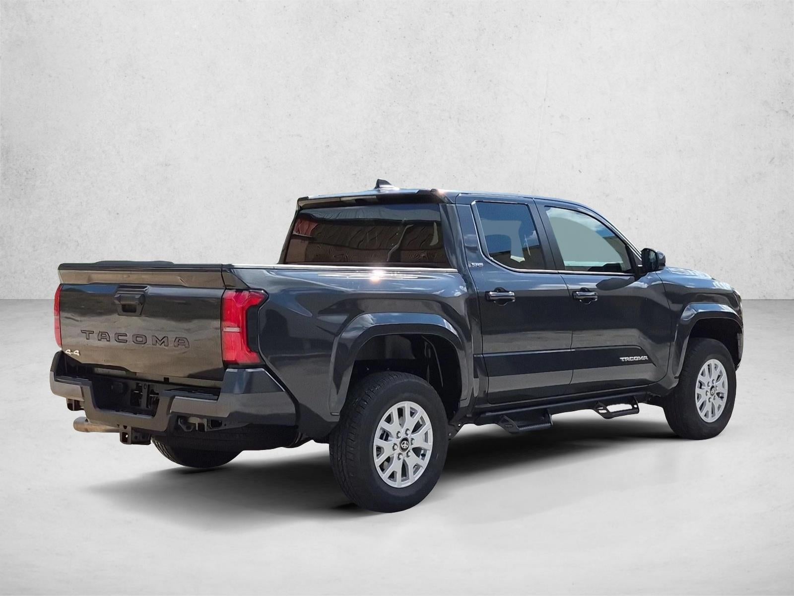 2026 Toyota Tacoma 4WD 4WD SR5 Double Cab 5' Bed AT (Natl)