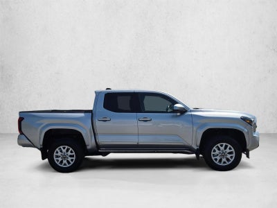 2026 Toyota Tacoma 4WD 4WD SR5 Double Cab 5' Bed AT (Natl)